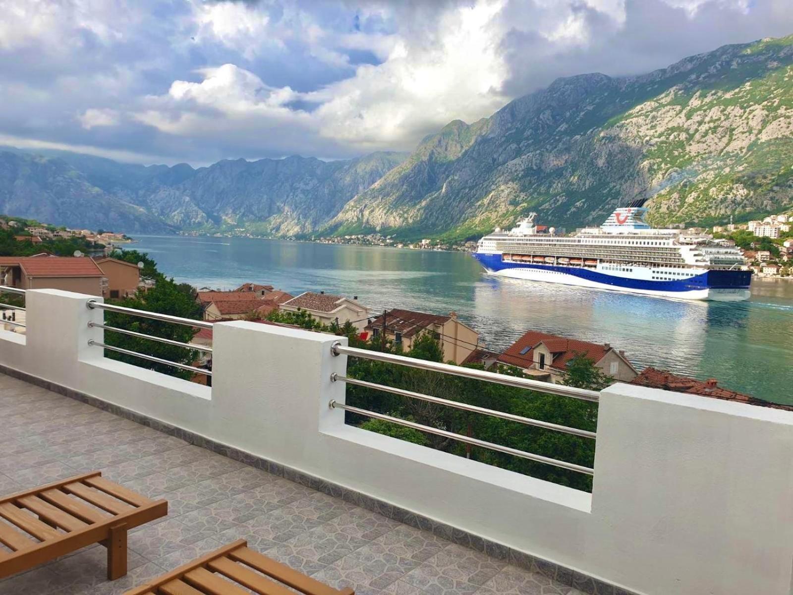 Villa House With Big Terrace And Beautiful Sea View Kotor Exterior foto